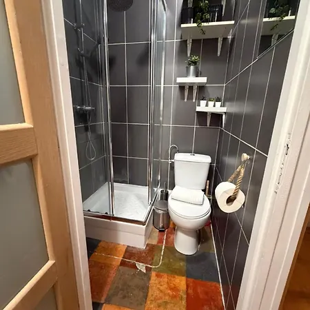 For Two - Perfect Location Close To Metro Appartamento *